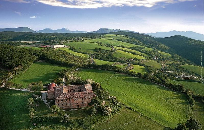 Agriturismo Girolomoni - Locanda Isola del Piano Exteriér fotografie