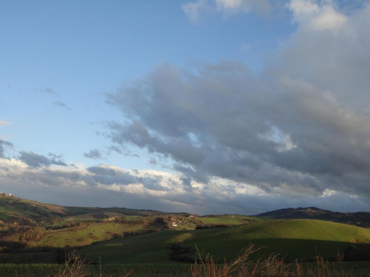 Agriturismo Girolomoni - Locanda Isola del Piano Exteriér fotografie