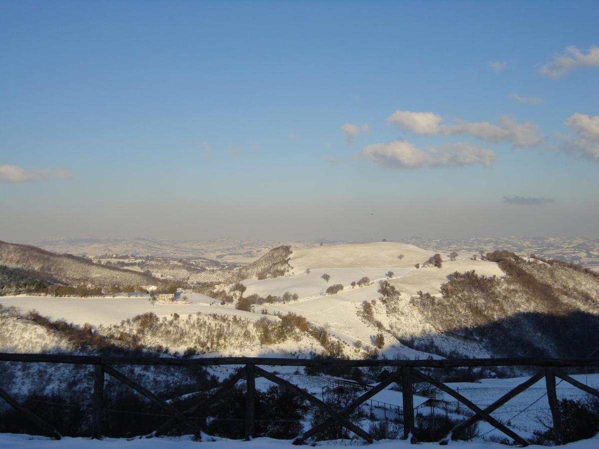 Agriturismo Girolomoni - Locanda Isola del Piano Exteriér fotografie